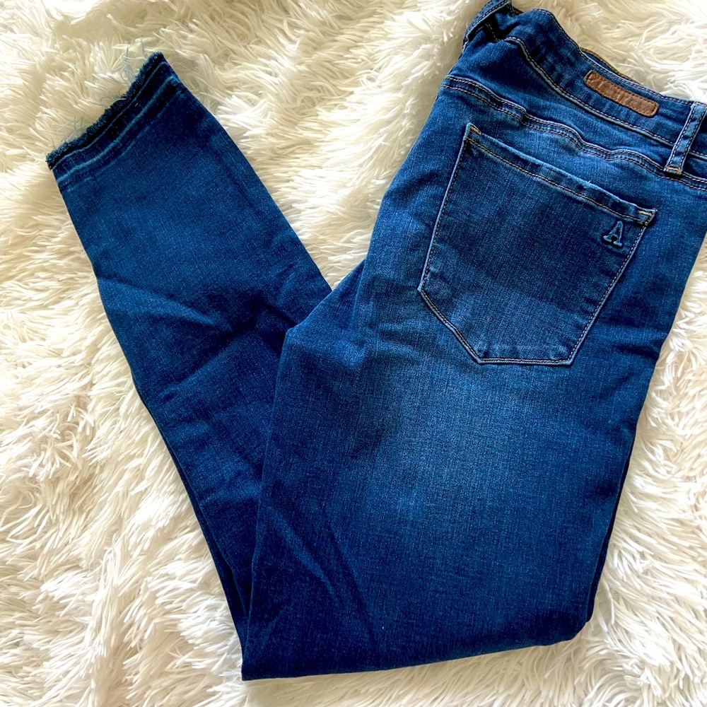 Articles of Society Skinny Ankle Jeans Size 30